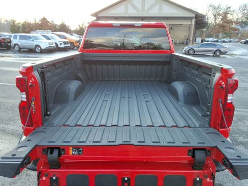 Certified 2025 Chevrolet Silverado 2500 Custom w/ Custom Value Package image 17