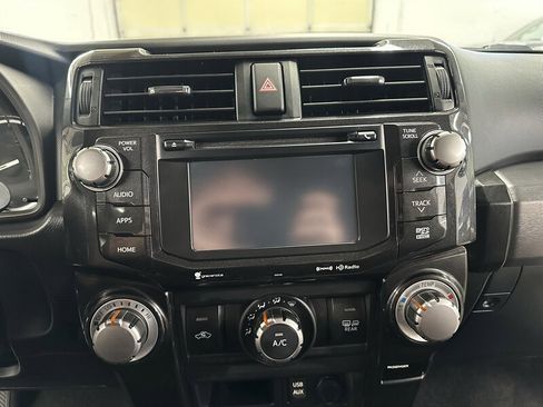 Used 2017 Toyota 4Runner TRD Off-Road AWD/4WD image 33