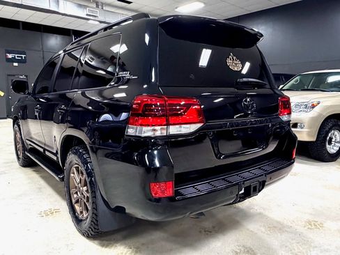 Used 2018 Toyota Land Cruiser w/ Carpet Mat Package AWD/4WD image 15
