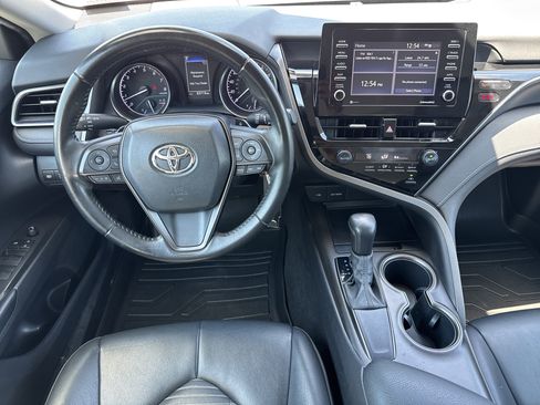 Used 2021 Toyota Camry SE FWD image 19