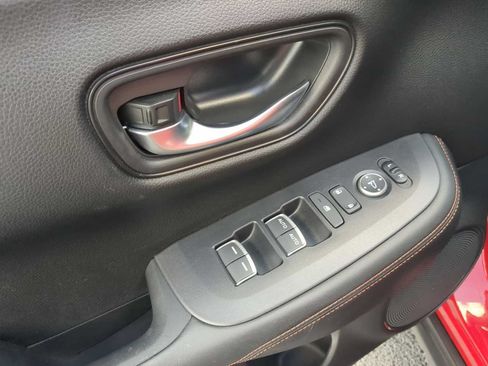 Used 2024 Honda HR-V Sport image 12