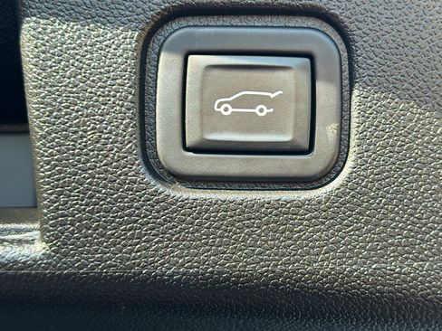 Used 2024 Chevrolet Blazer EV LT AWD/4WD image 29