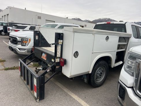 Used 2020 Ford F250 XL w/ Power Equipment Group image 10