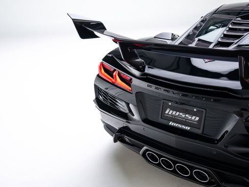 Used 2026 Chevrolet Corvette ZR1 w/ ZR1 Carbon Fiber Aero Package image 16