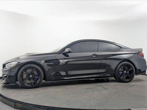 Used 2017 BMW M4 Coupe RWD image 3