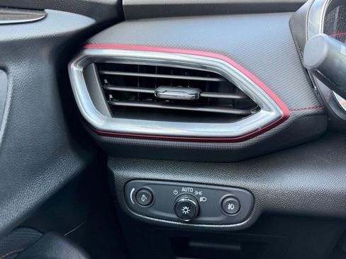 Used 2023 Chevrolet TrailBlazer RS w/ Convenience Package FWD image 20