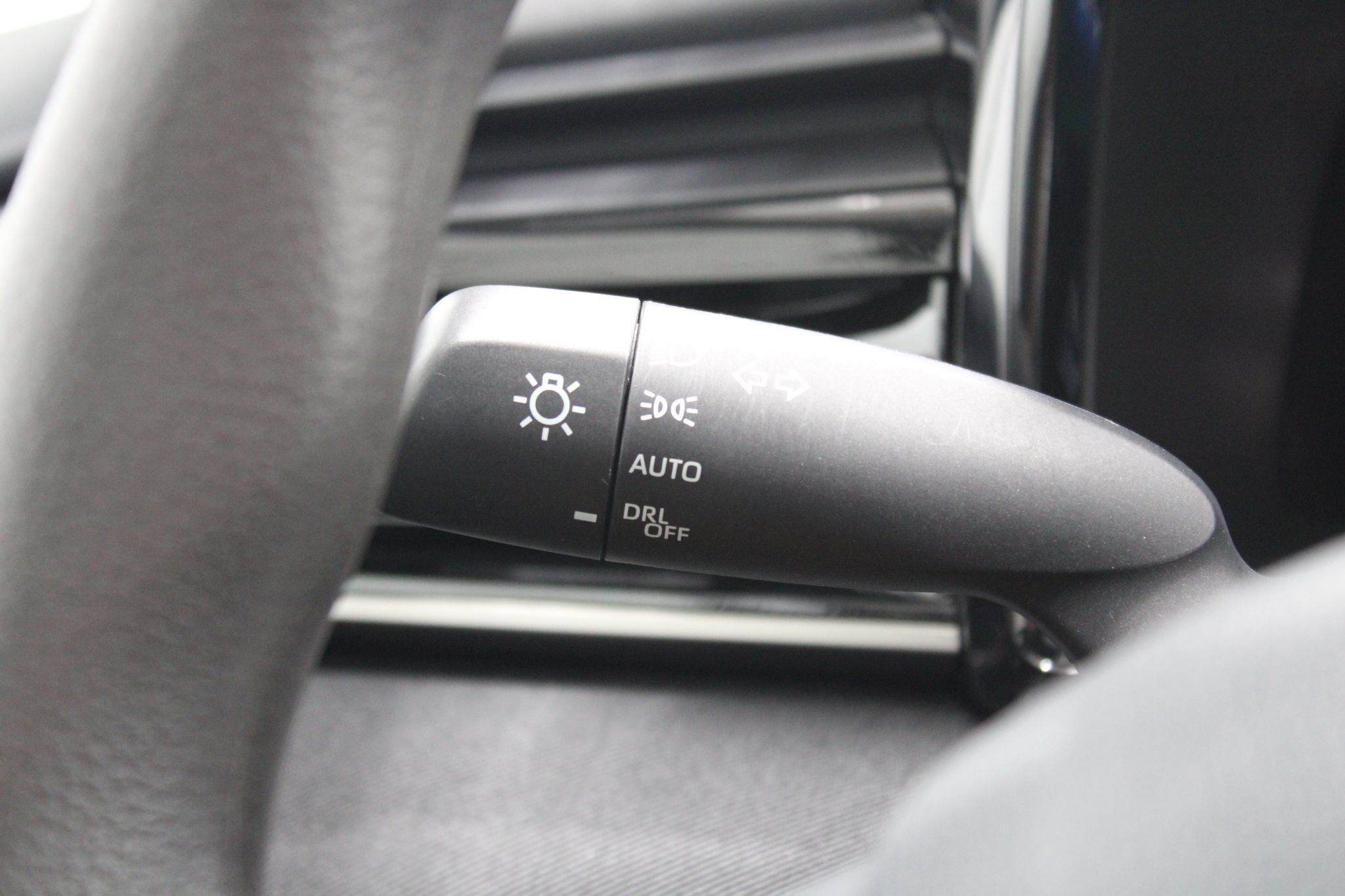 Used 2025 Toyota Camry LE FWD image 39