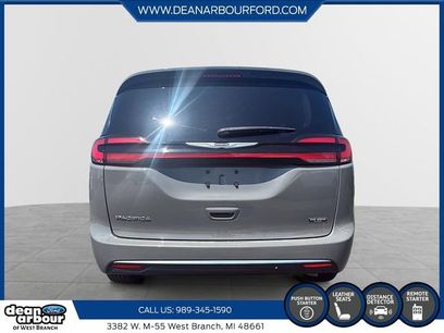 Used 2022 Chrysler Pacifica Touring-L
