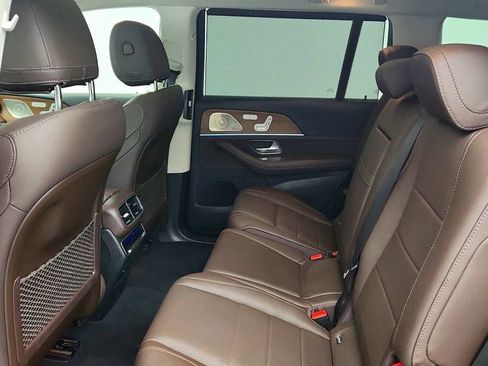 Used 2023 Mercedes-Benz GLS 450 4MATIC image 21