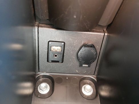 Used 2015 Toyota Prius Two image 33