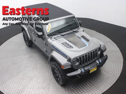 Used 2022 Jeep Wrangler Unlimited Rubicon 4xe w/ Cold Weather Group AWD/4WD image 3