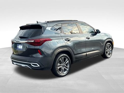 Used 2023 Kia Seltos S w/ Navigation Package FWD image 5