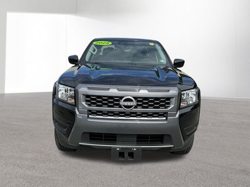 Used 2025 Nissan Frontier SV RWD image 8