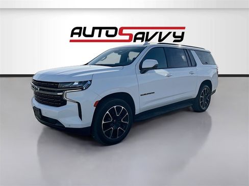 Used 2022 Chevrolet Suburban RST w/ Luxury Package image 3
