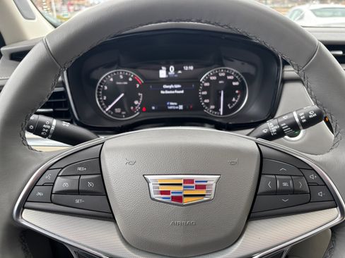 Used 2024 Cadillac XT5 Premium Luxury image 12