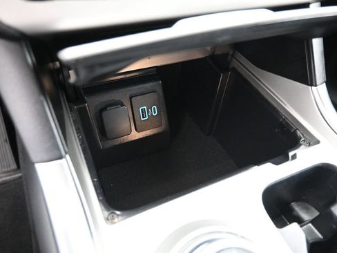 Certified 2023 Ford Explorer XLT w/ Equipment Group 202A RWD image 18