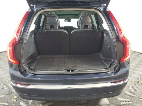 Used 2025 Volvo XC90 B5 Core AWD/4WD image 10