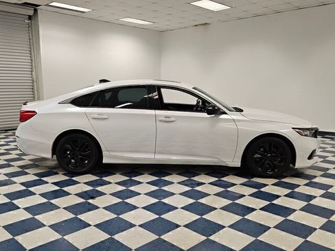 Used 2021 Honda Accord Sport image 11