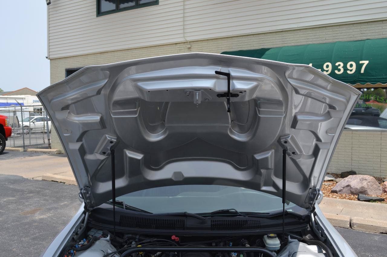 Used 2002 Chevrolet Camaro Z28 w/ SS Performance/Appearance Pkg RWD image 40