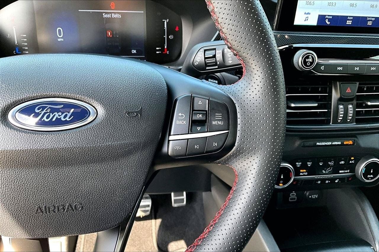 Used 2024 Ford Escape ST-Line Select AWD/4WD image 12