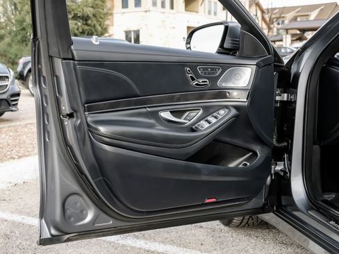 Used 2019 Mercedes-Benz S 560 4MATIC Sedan image 58