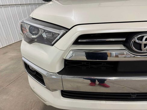 Used 2023 Toyota 4Runner Limited AWD/4WD image 4