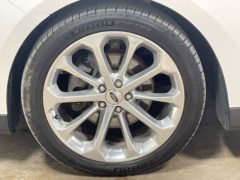 Used 2017 Ford Taurus Limited image 33