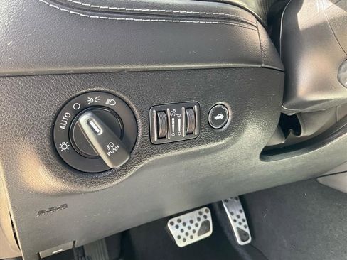 Used 2023 Dodge Charger SXT w/ Plus Group image 15