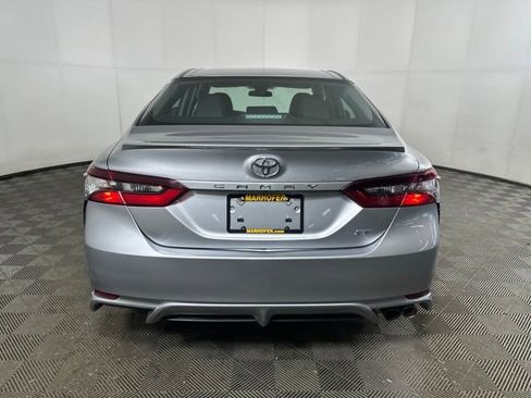 Used 2024 Toyota Camry SE image 4