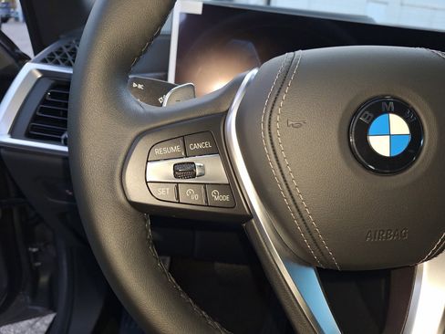 Used 2026 BMW X5 xDrive40i w/ Premium Package AWD/4WD image 14