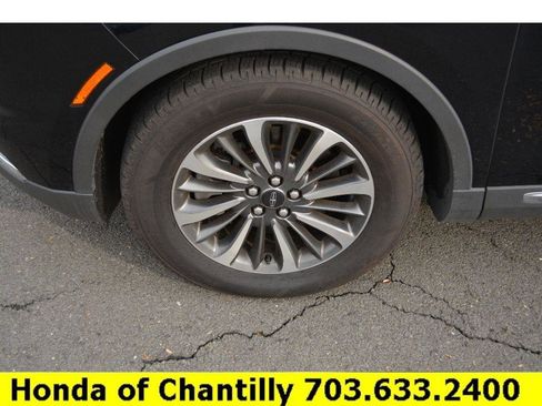 Used 2023 Lincoln Nautilus Reserve image 39