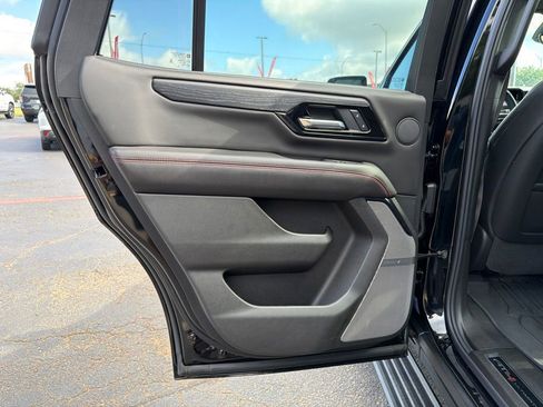 Used 2026 GMC Yukon AT4 Ultimate w/ LPO, Floor Liner Package AWD/4WD image 36