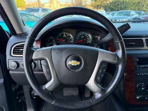 Used 2013 Chevrolet Avalanche LT w/ All-Star Edition image 21