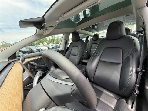Used 2023 Tesla Model 3 Standard Range RWD image 9