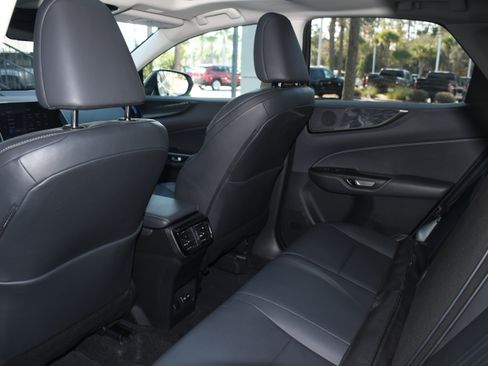 Used 2024 Lexus NX 250 FWD image 17