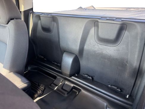 Used 2022 Chevrolet Colorado LT w/ Fleet Safety Package image 16