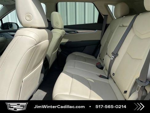 Certified 2022 Cadillac XT5 Premium Luxury AWD/4WD image 22