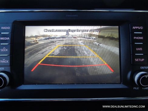 Used 2017 Kia Sedona EX image 13