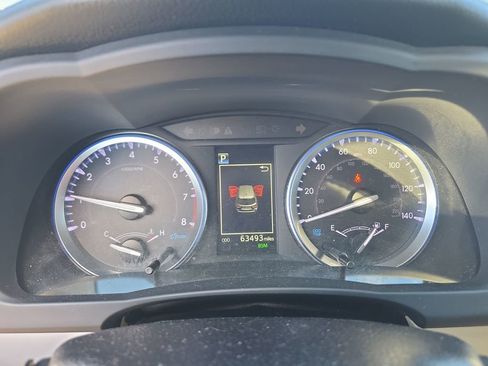 Used 2019 Toyota Highlander XLE image 26