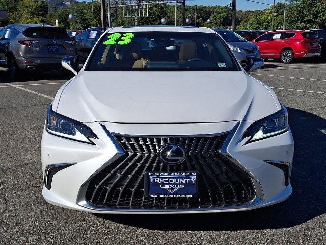Used 2023 Lexus ES 350 w/ Premium Package FWD image 2