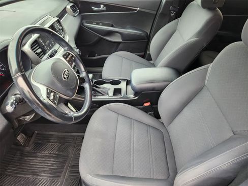 Used 2020 Kia Sorento S image 13