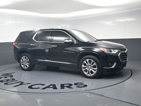 Used 2021 Chevrolet Traverse Premier AWD/4WD image 2