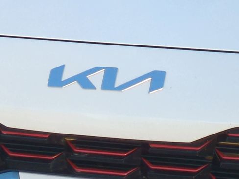 Used 2023 Kia Forte GT-Line w/ GT-Line Premium Package image 12