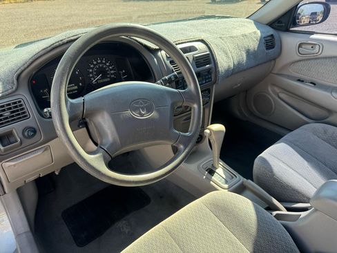 Used 2002 Toyota Corolla CE FWD image 29