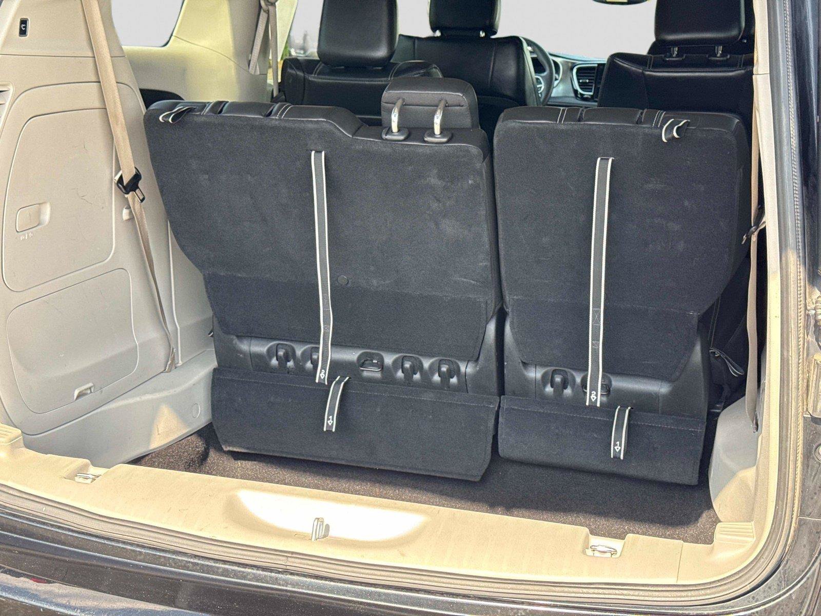 Certified 2024 Chrysler Pacifica Limited FWD image 12