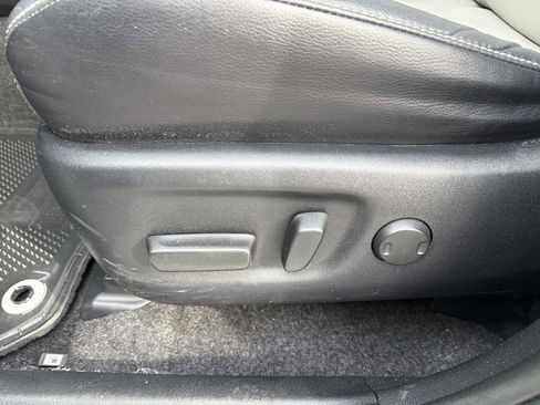 Used 2018 Toyota RAV4 Limited image 20