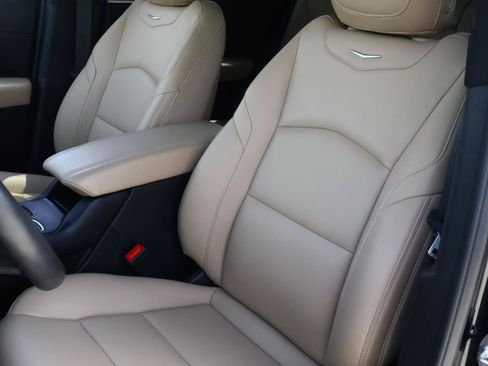 Certified 2024 Cadillac XT4 Luxury FWD image 17