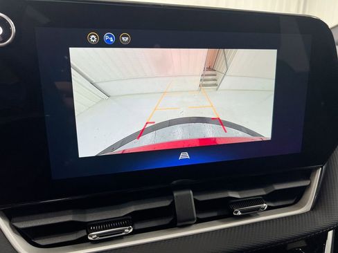 Used 2026 Chevrolet Equinox LT image 15