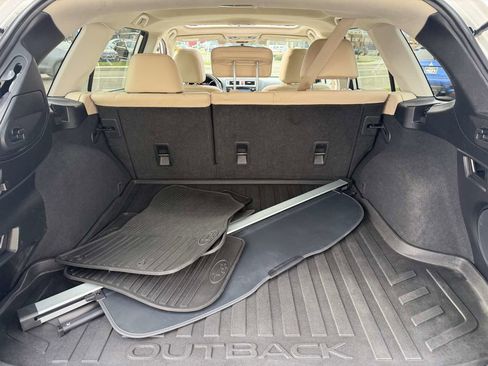 Used 2016 Subaru Outback 2.5i Limited image 14