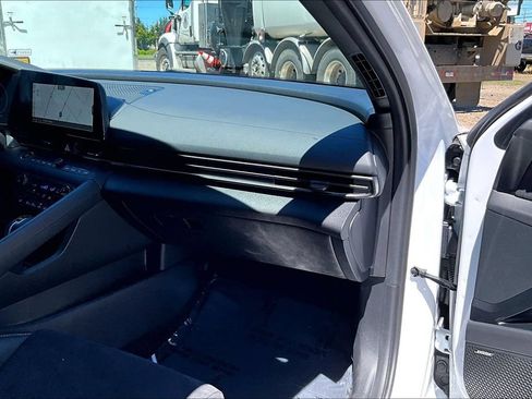 Used 2025 Hyundai Elantra N FWD image 19